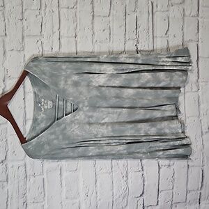 American Eagle Outfitters Light Gray Tie-Dye Long Sleeve Tee